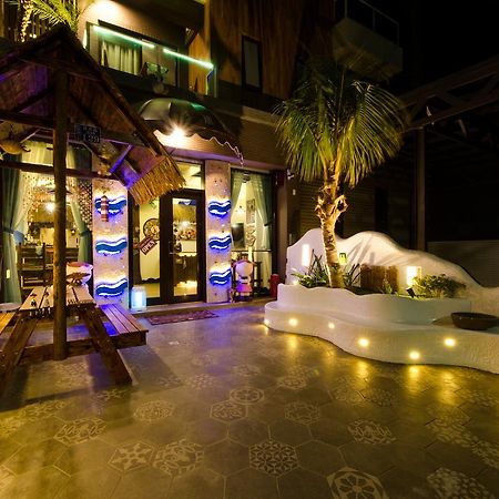 Summer Bay Inn Heng-ch'un Esterno foto