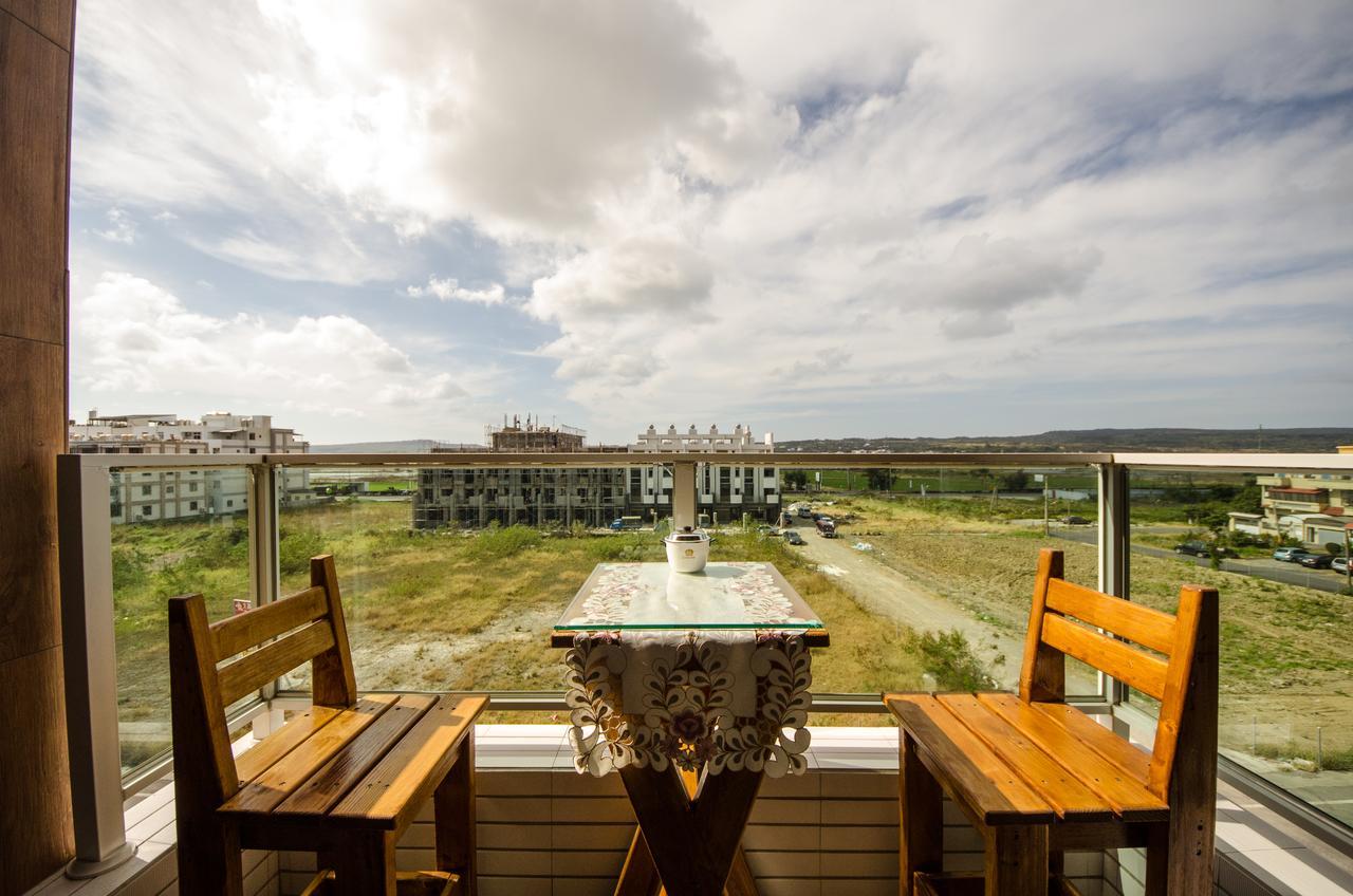 Summer Bay Inn Heng-ch'un Esterno foto